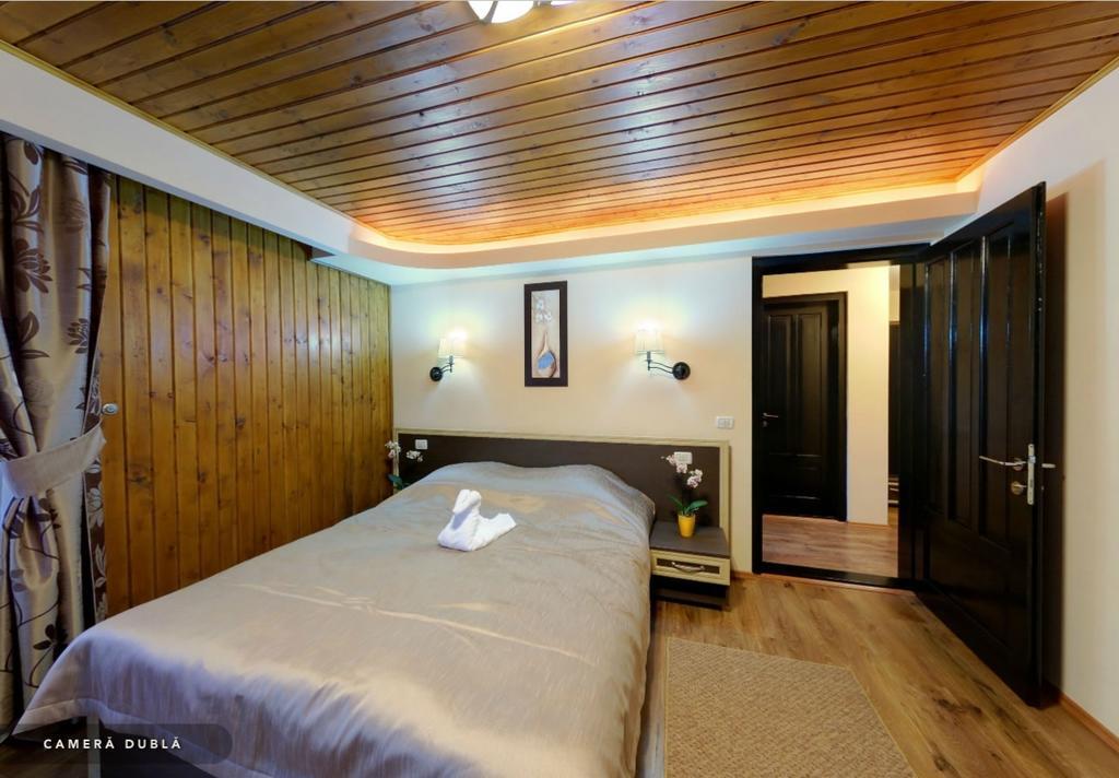 Hotel Hillden Lodge&Restaurant Drumu Carului Bagian luar foto