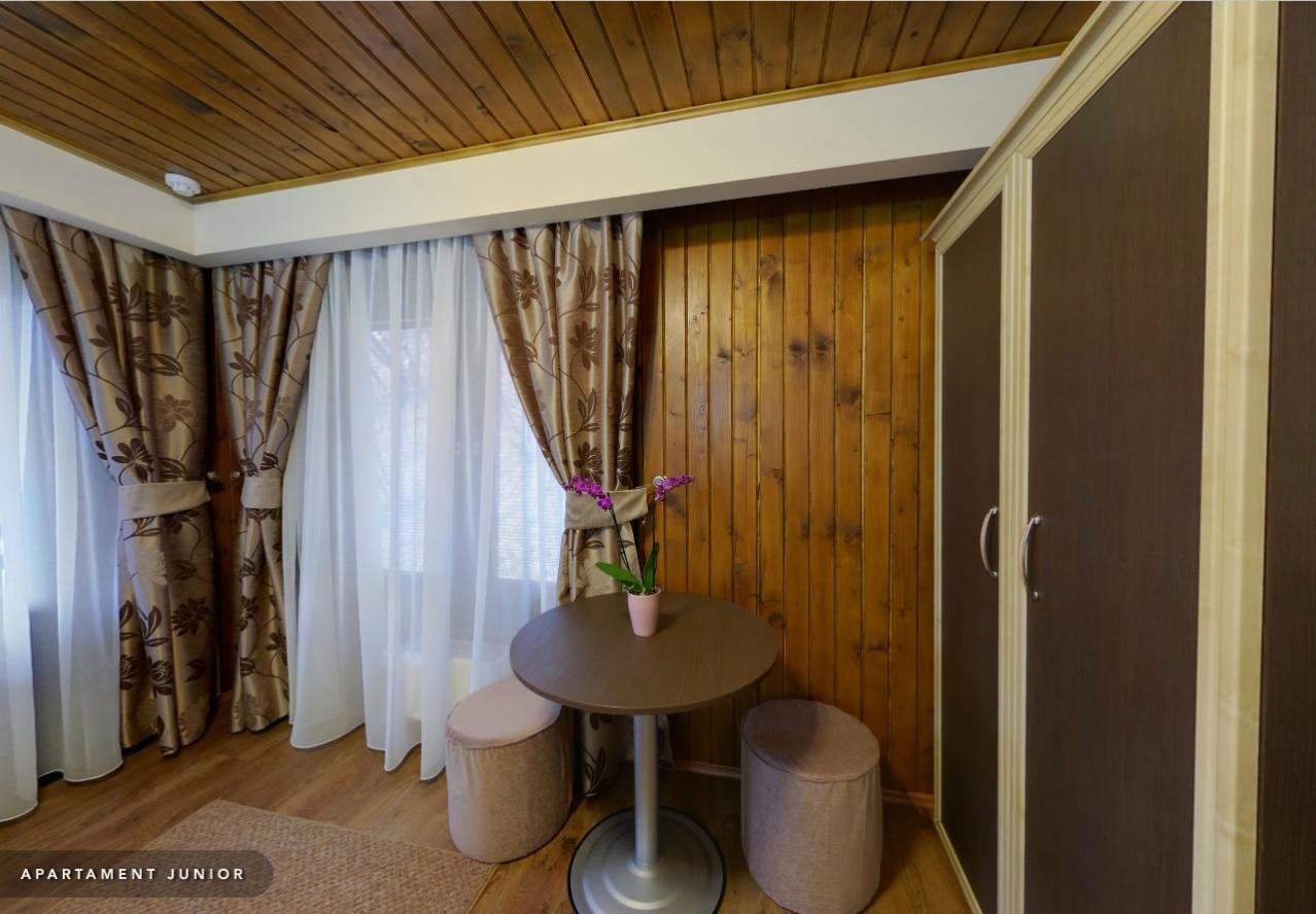 Hotel Hillden Lodge&Restaurant Drumu Carului Bagian luar foto
