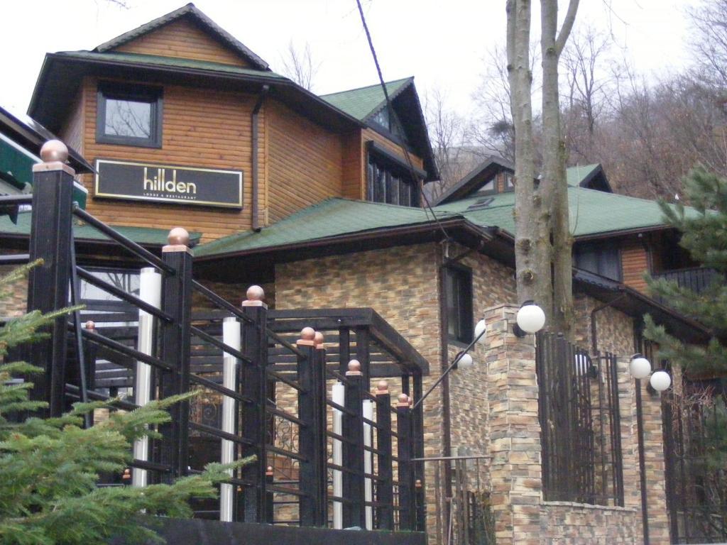 Hotel Hillden Lodge&Restaurant Drumu Carului Bagian luar foto
